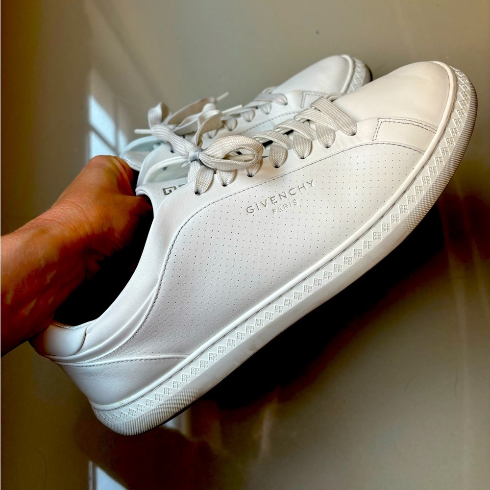 100% Authentic GIVENCHY Leather G Set Sneakers Size 43